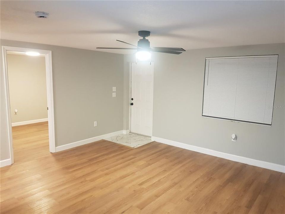 For Rent: $2,195 (3 beds, 2 baths, 990 Square Feet)