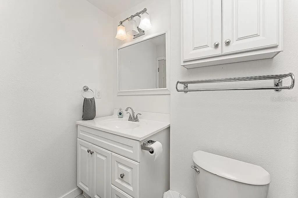 На продажу: $430,999 (3 спален, 2 ванн, 1173 Квадратных фут)