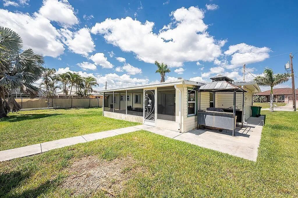 На продажу: $430,999 (3 спален, 2 ванн, 1173 Квадратных фут)