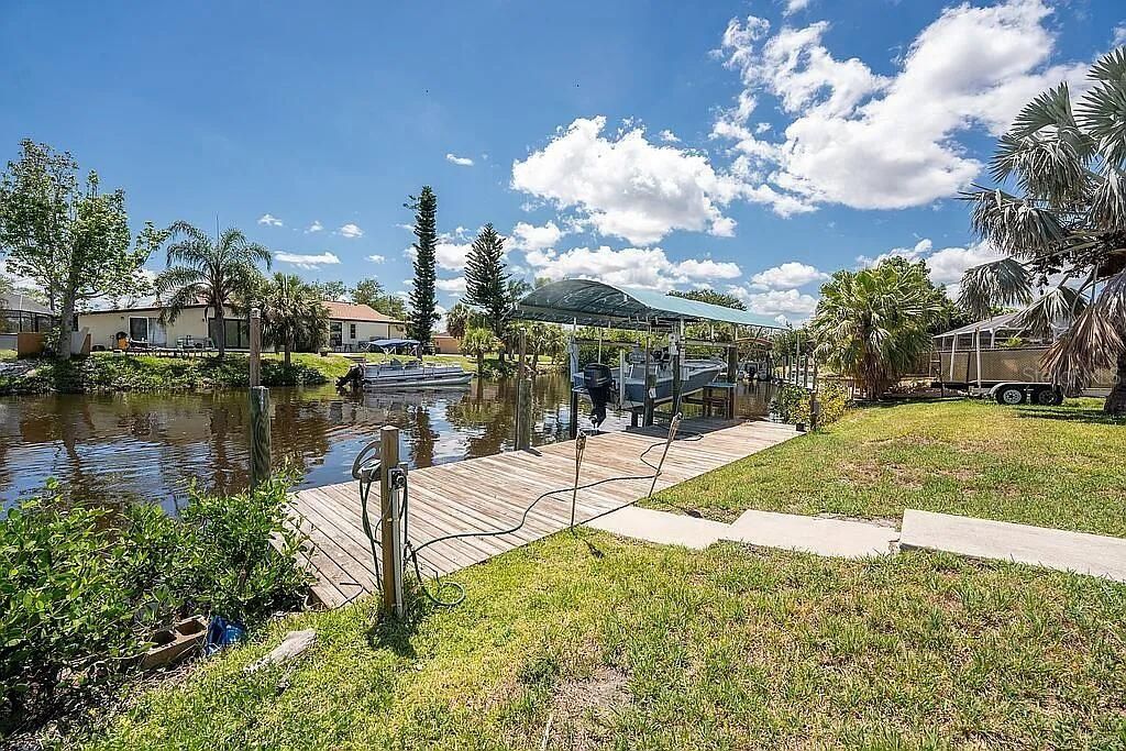 На продажу: $430,999 (3 спален, 2 ванн, 1173 Квадратных фут)