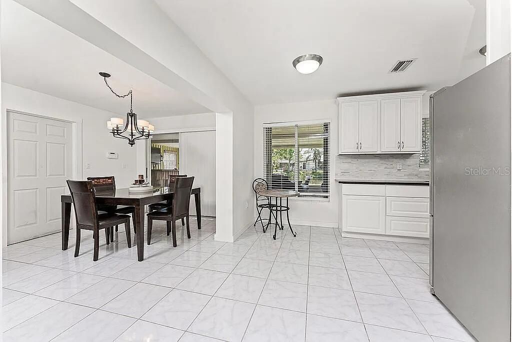 На продажу: $430,999 (3 спален, 2 ванн, 1173 Квадратных фут)