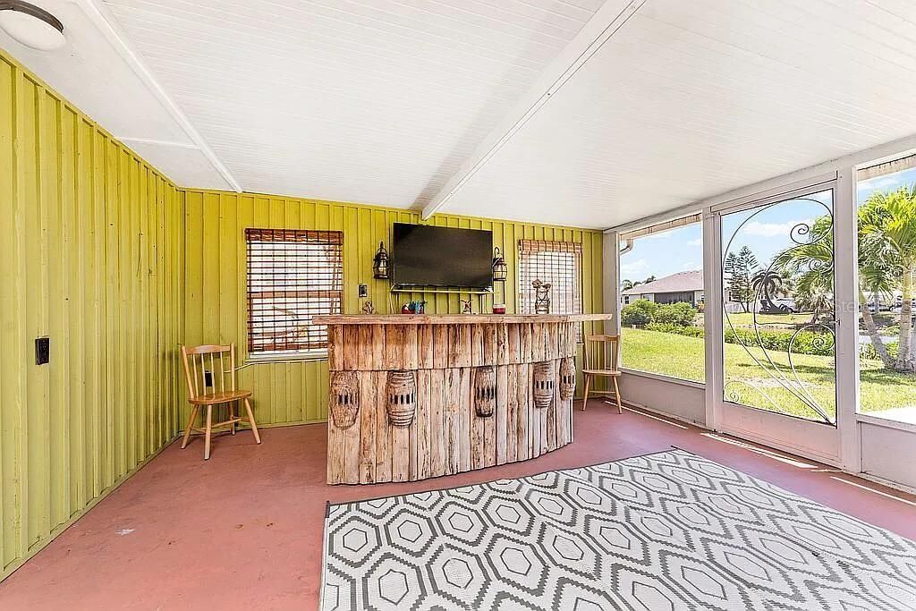 На продажу: $430,999 (3 спален, 2 ванн, 1173 Квадратных фут)