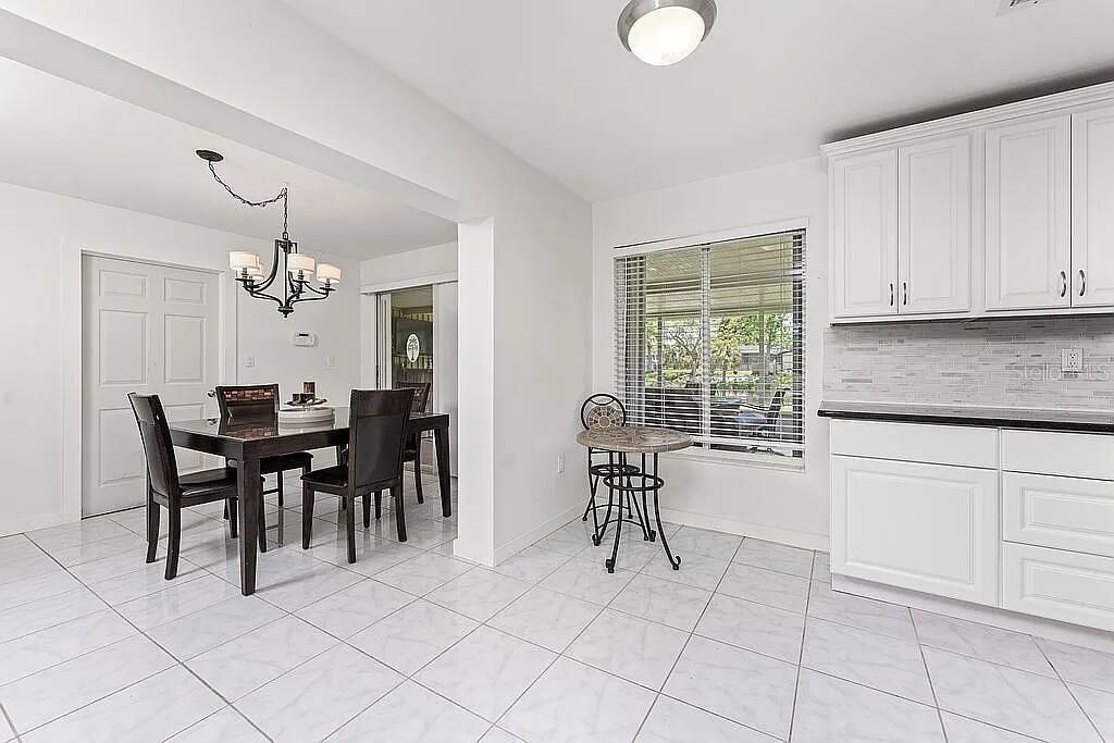 На продажу: $430,999 (3 спален, 2 ванн, 1173 Квадратных фут)