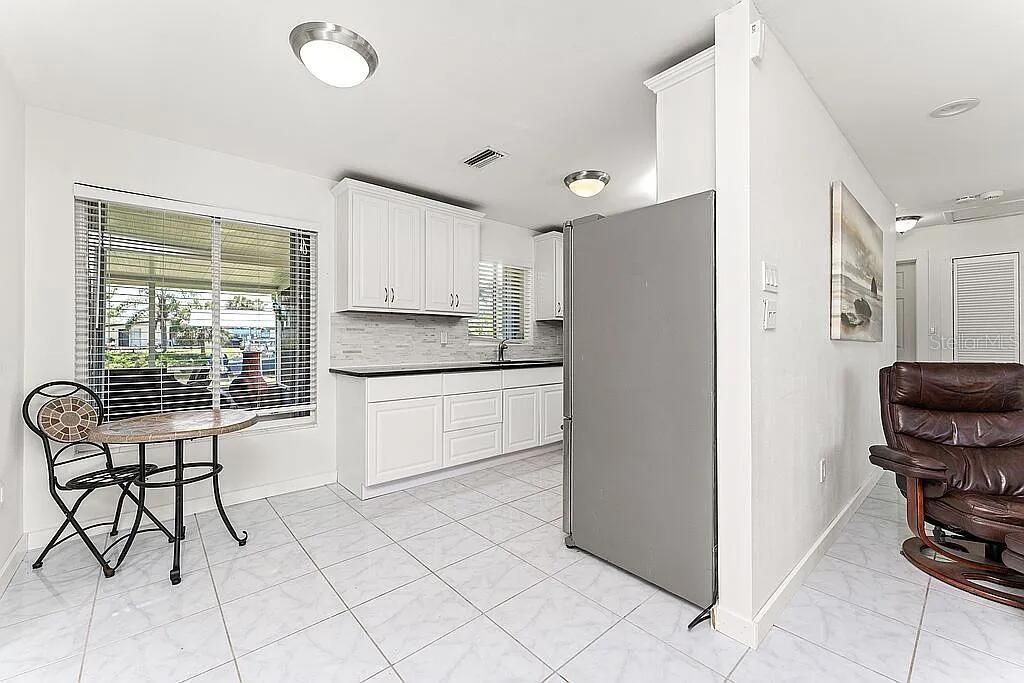 На продажу: $430,999 (3 спален, 2 ванн, 1173 Квадратных фут)