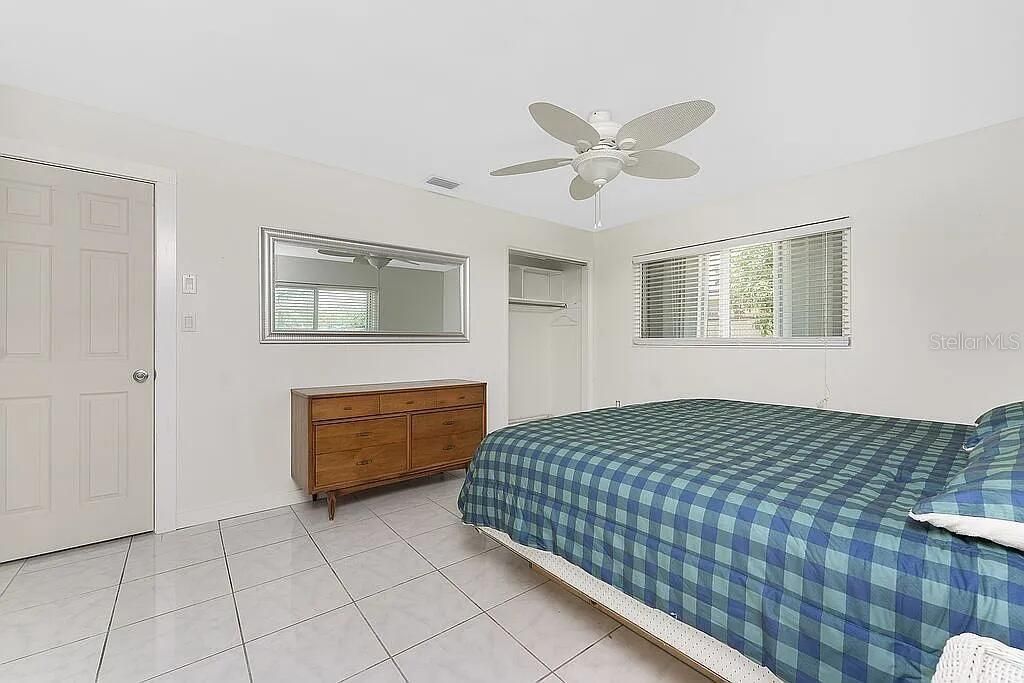 На продажу: $430,999 (3 спален, 2 ванн, 1173 Квадратных фут)