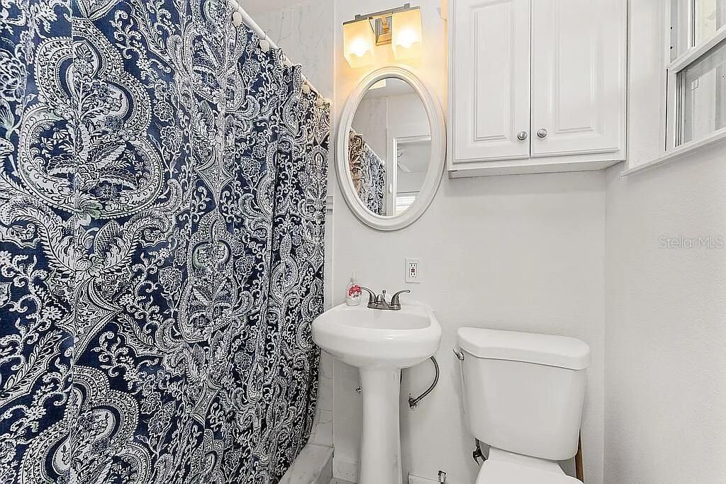 На продажу: $430,999 (3 спален, 2 ванн, 1173 Квадратных фут)