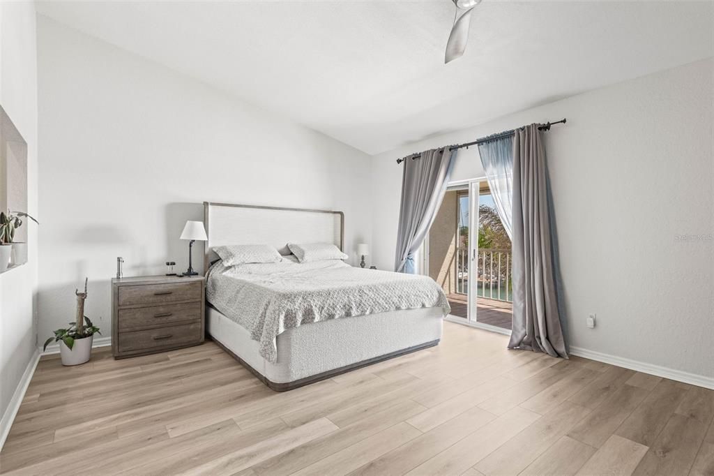 For Rent: $4,500 (3 beds, 3 baths, 2593 Square Feet)