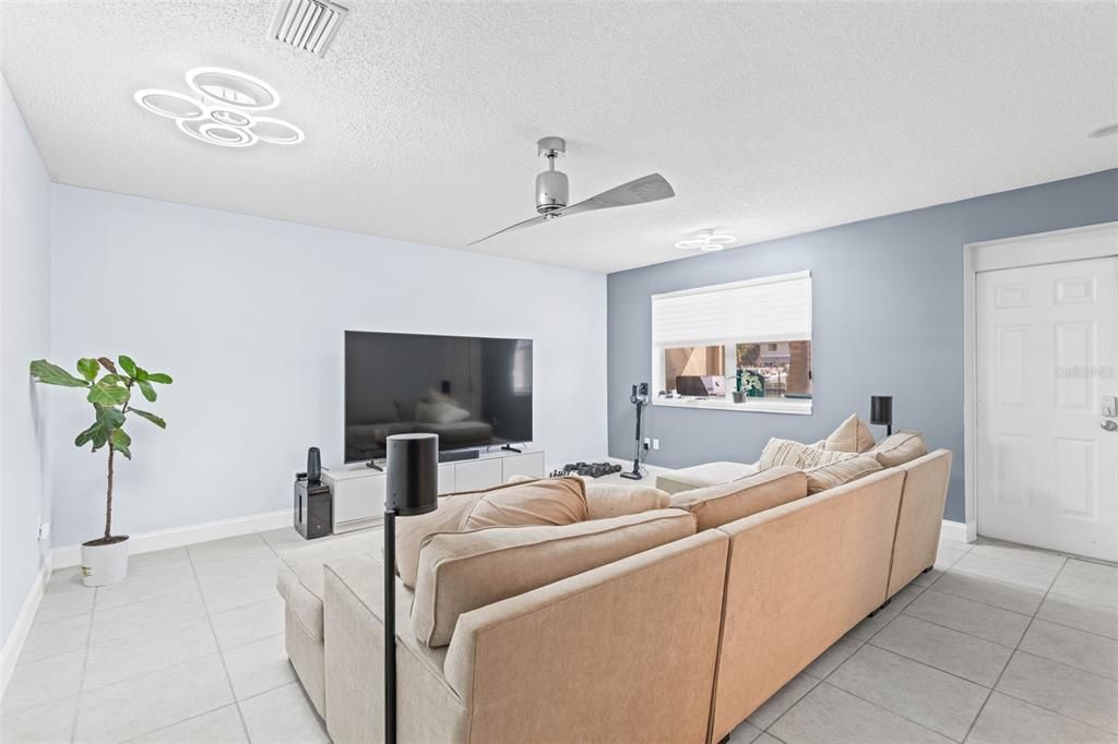 For Rent: $4,500 (3 beds, 3 baths, 2593 Square Feet)