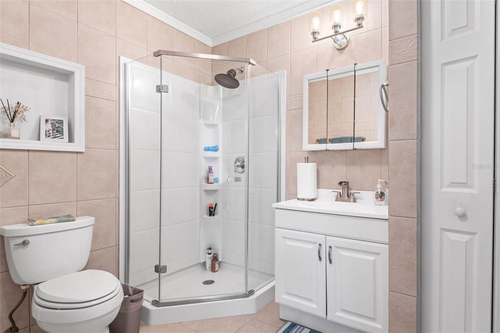 For Rent: $4,500 (3 beds, 3 baths, 2593 Square Feet)