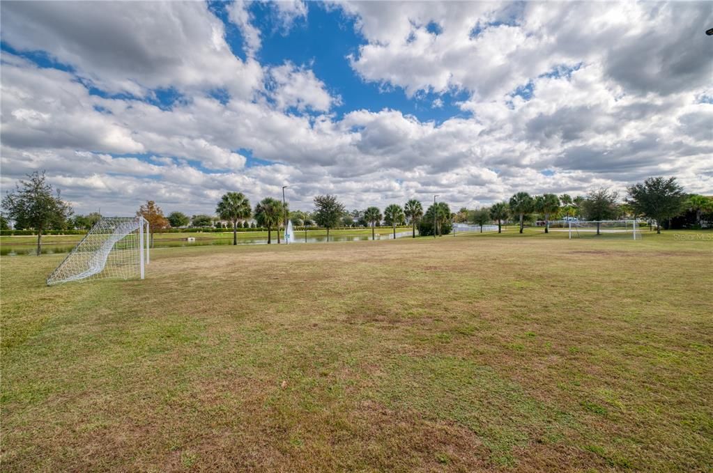 На продажу: $520,000 (6 спален, 4 ванн, 2294 Квадратных фут)