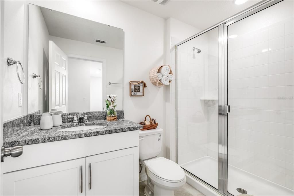 На продажу: $520,000 (6 спален, 4 ванн, 2294 Квадратных фут)