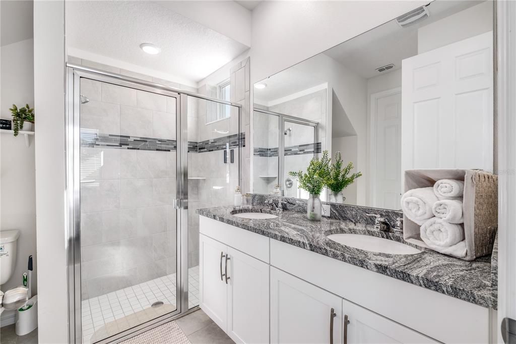 На продажу: $520,000 (6 спален, 4 ванн, 2294 Квадратных фут)