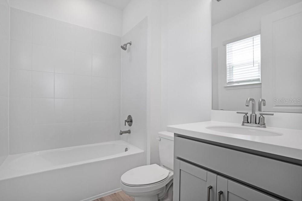 На продажу: $429,999 (3 спален, 3 ванн, 2060 Квадратных фут)