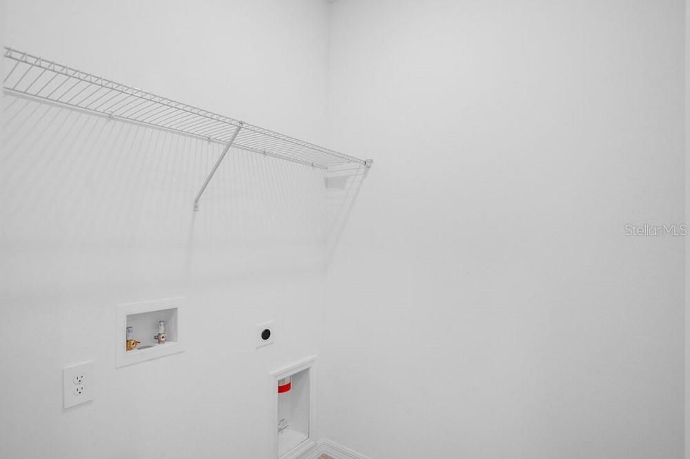 На продажу: $429,999 (3 спален, 3 ванн, 2060 Квадратных фут)