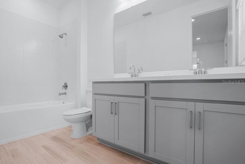 На продажу: $429,999 (3 спален, 3 ванн, 2060 Квадратных фут)