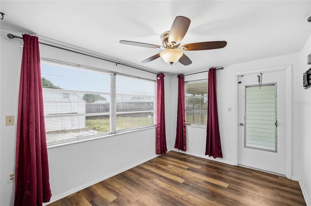 En Venta: $229,000 (2 camas, 1 baños, 1004 Pies cuadrados)