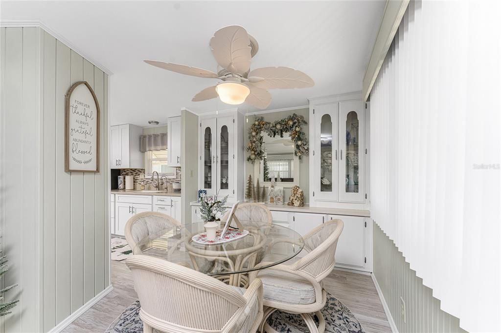 На продажу: $175,000 (2 спален, 2 ванн, 1151 Квадратных фут)