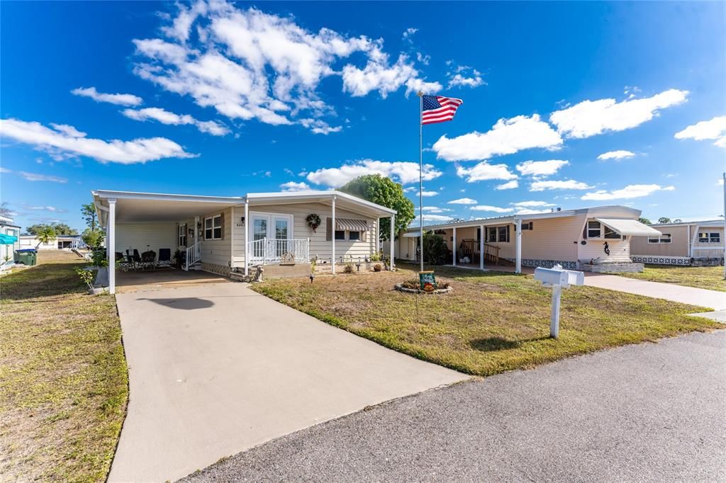 На продажу: $175,000 (2 спален, 2 ванн, 1151 Квадратных фут)