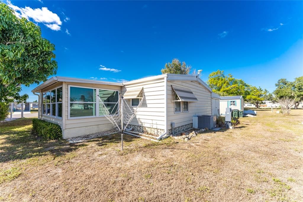 На продажу: $175,000 (2 спален, 2 ванн, 1151 Квадратных фут)