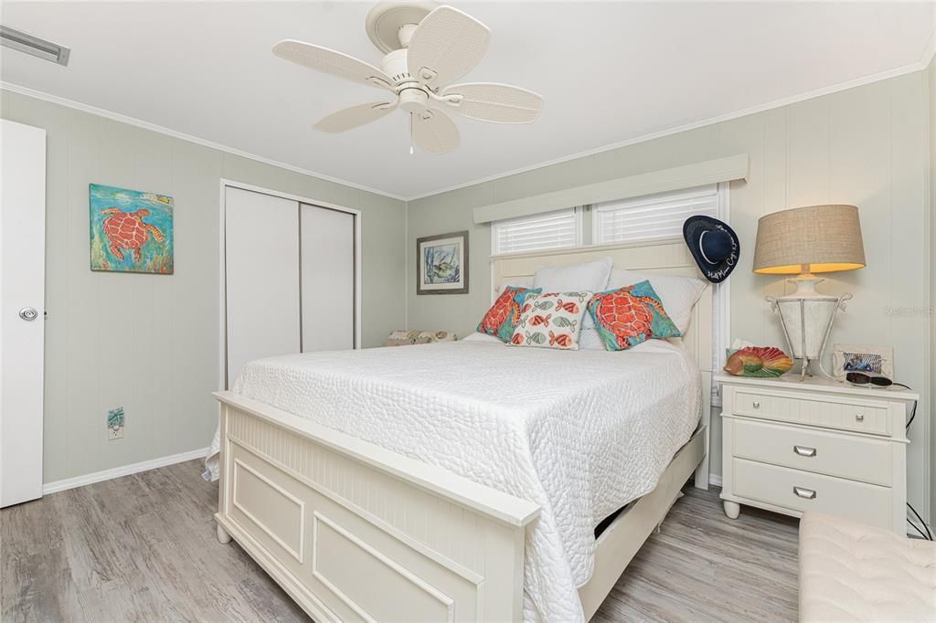 На продажу: $175,000 (2 спален, 2 ванн, 1151 Квадратных фут)