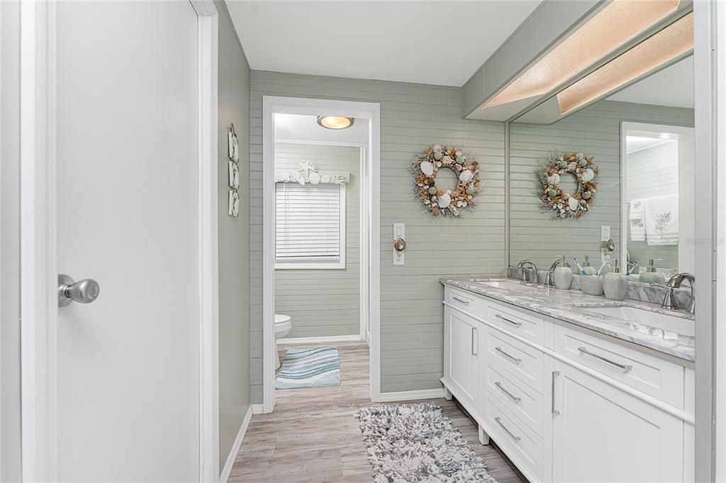 На продажу: $175,000 (2 спален, 2 ванн, 1151 Квадратных фут)