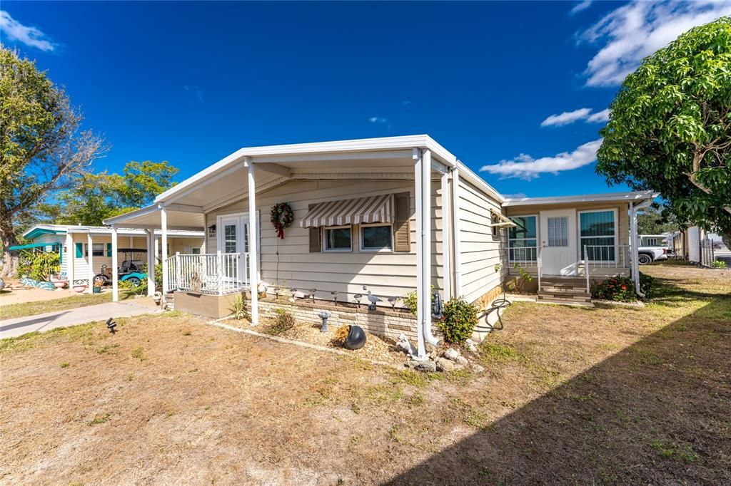 На продажу: $175,000 (2 спален, 2 ванн, 1151 Квадратных фут)