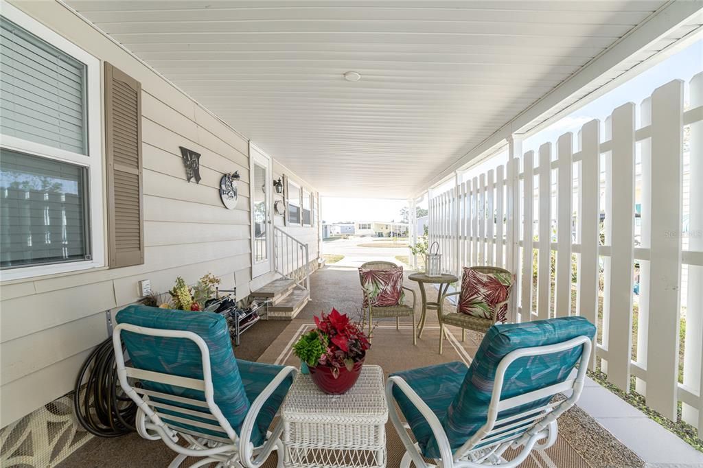 На продажу: $175,000 (2 спален, 2 ванн, 1151 Квадратных фут)