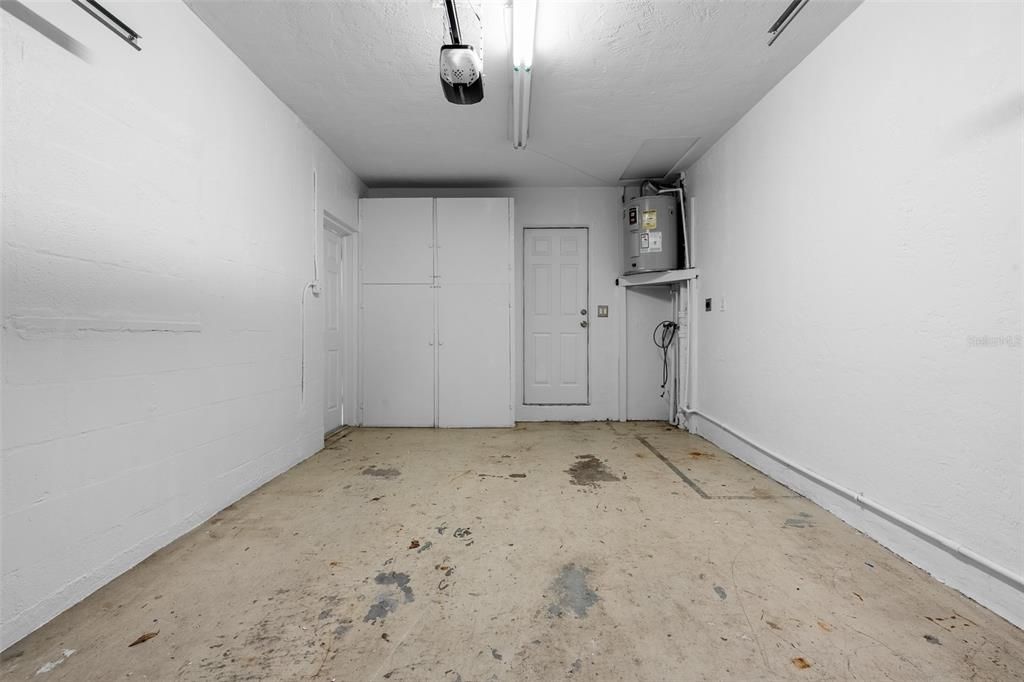 For Sale: $288,000 (2 beds, 1 baths, 782 Square Feet)