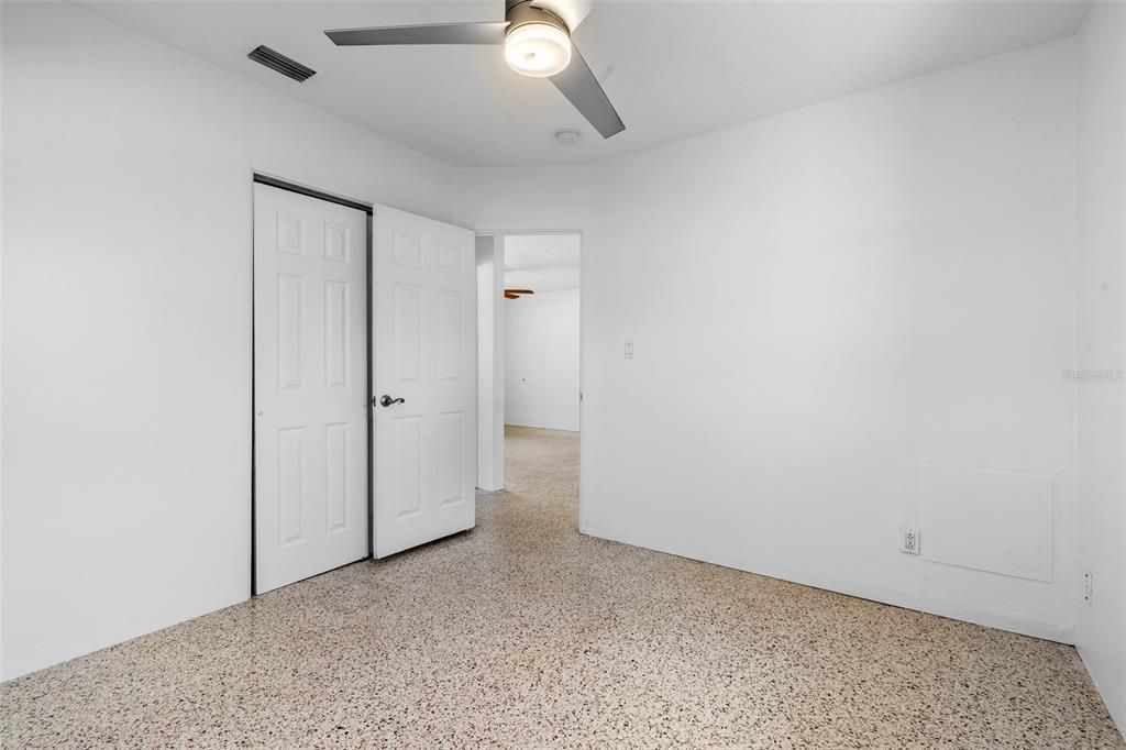 For Sale: $288,000 (2 beds, 1 baths, 782 Square Feet)