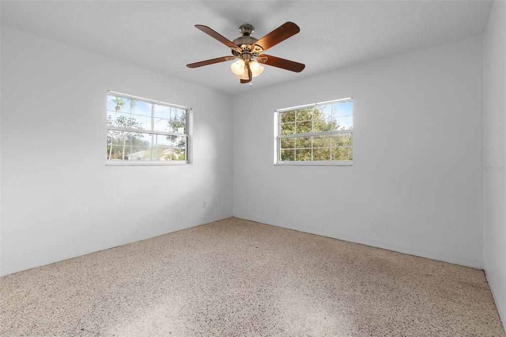 For Sale: $288,000 (2 beds, 1 baths, 782 Square Feet)