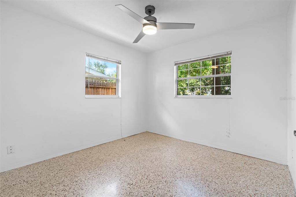 For Sale: $288,000 (2 beds, 1 baths, 782 Square Feet)