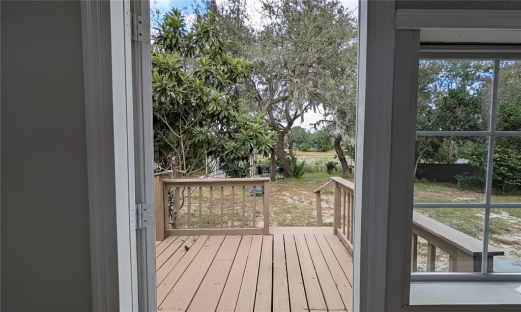 待售: $157,000 (3 贝兹, 1 浴室, 832 平方英尺)