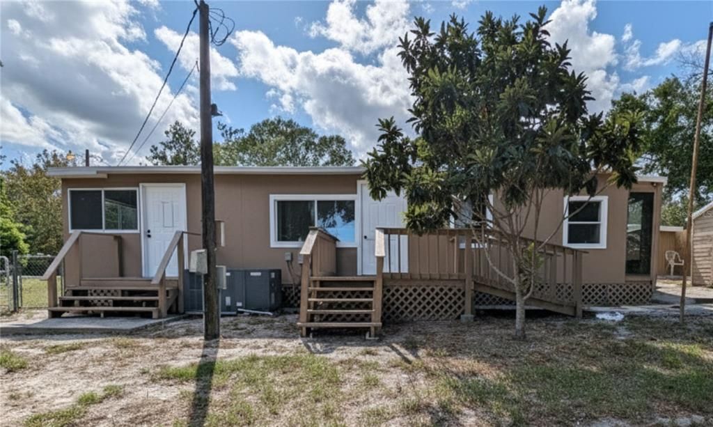 待售: $157,000 (3 贝兹, 1 浴室, 832 平方英尺)