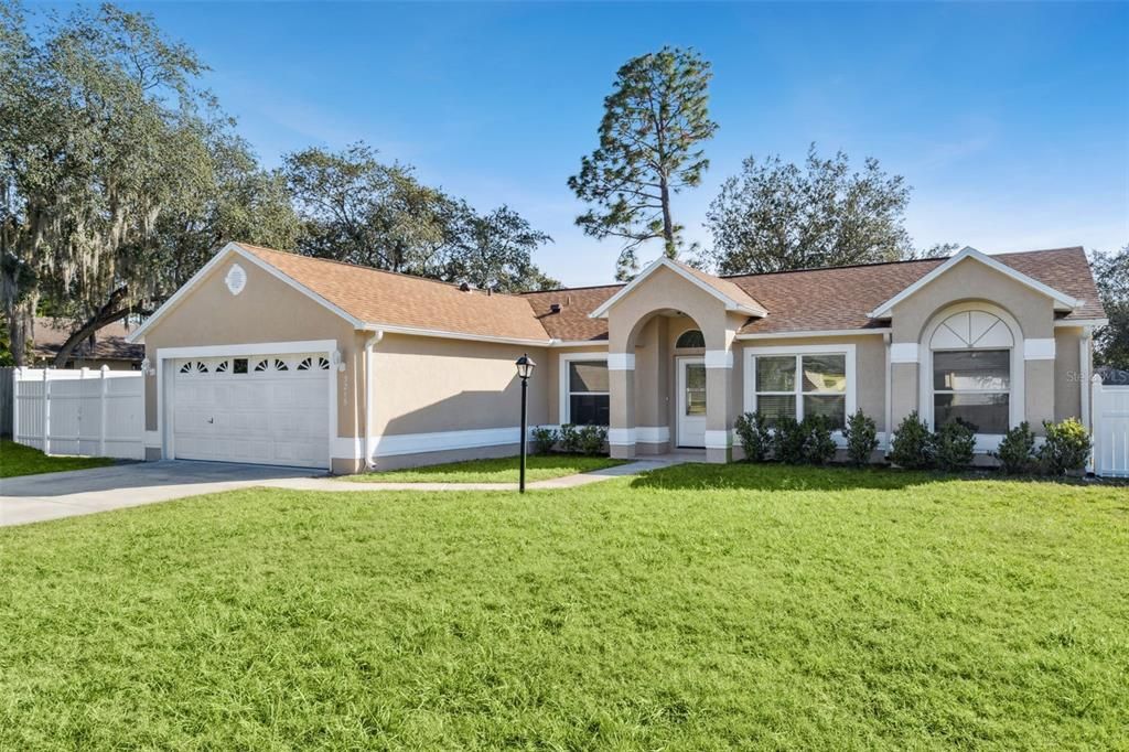 For Sale: $355,000 (3 beds, 2 baths, 1586 Square Feet)