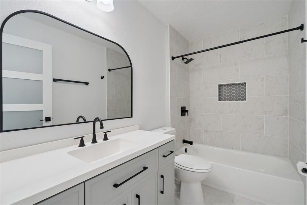 For Sale: $355,000 (3 beds, 2 baths, 1586 Square Feet)