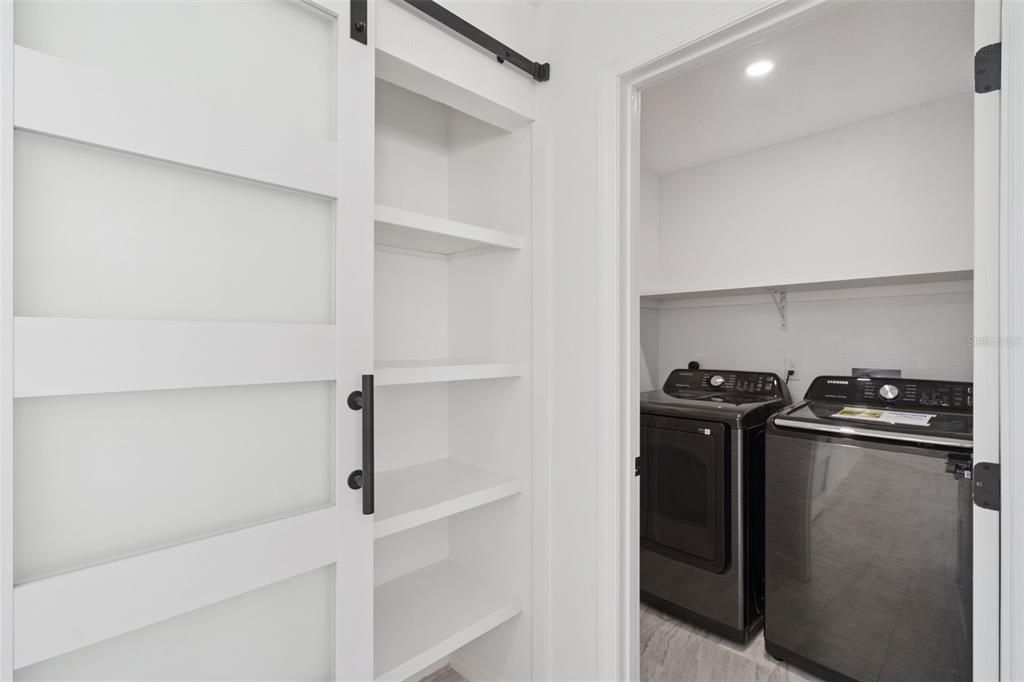 For Sale: $355,000 (3 beds, 2 baths, 1586 Square Feet)