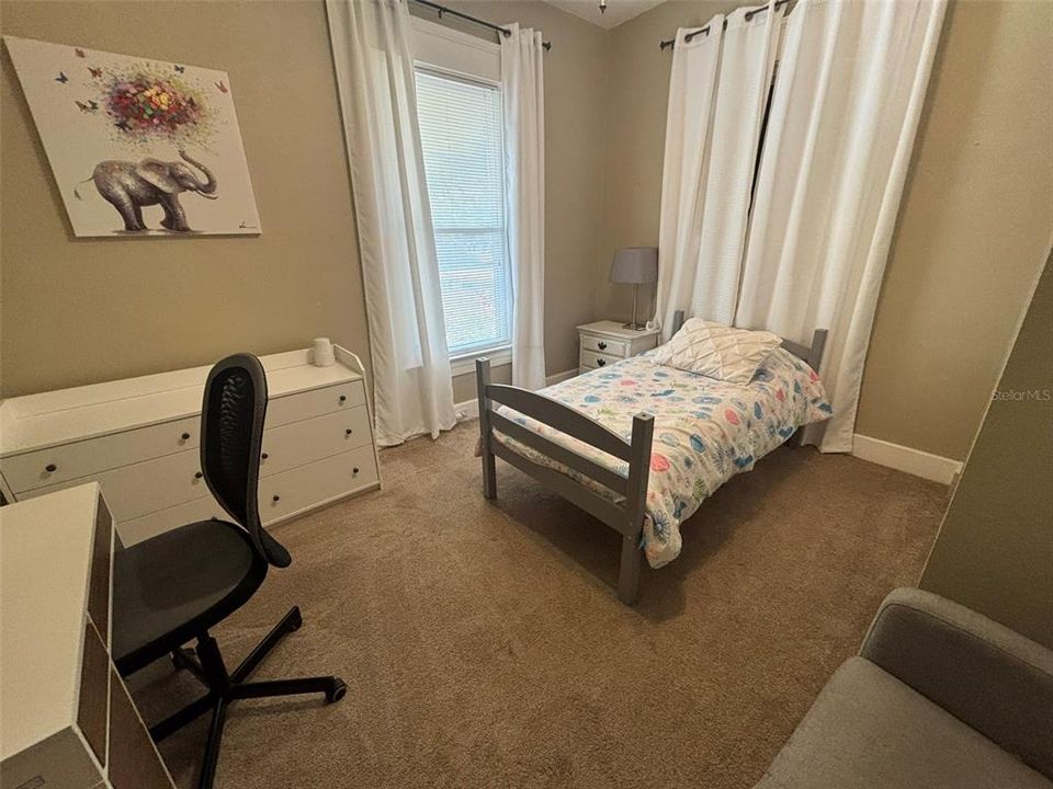 For Rent: $2,400 (2 beds, 2 baths, 1180 Square Feet)