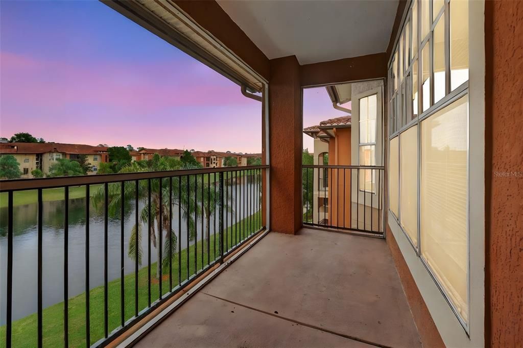 For Sale: $158,000 (2 beds, 2 baths, 1073 Square Feet)