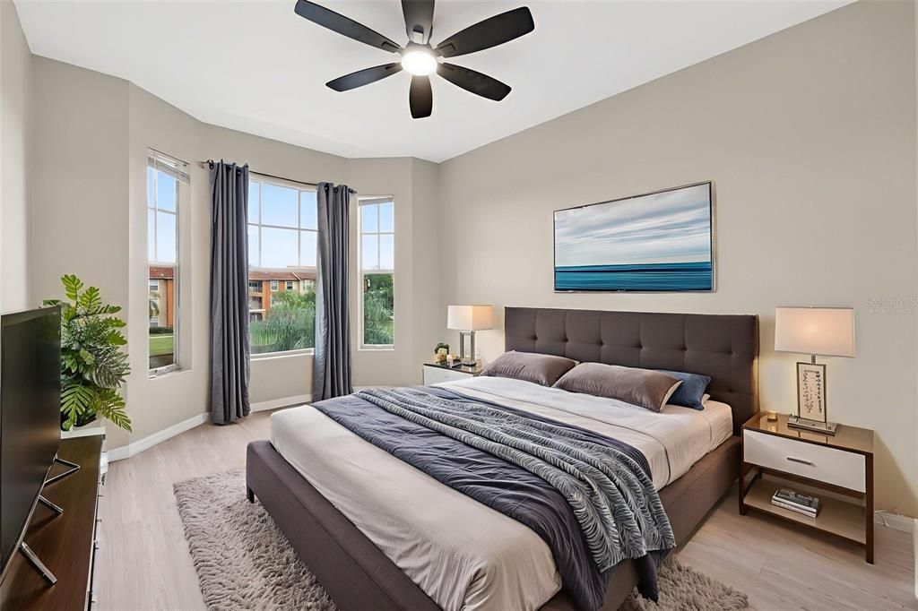 For Sale: $158,000 (2 beds, 2 baths, 1073 Square Feet)