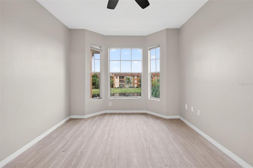 For Sale: $158,000 (2 beds, 2 baths, 1073 Square Feet)