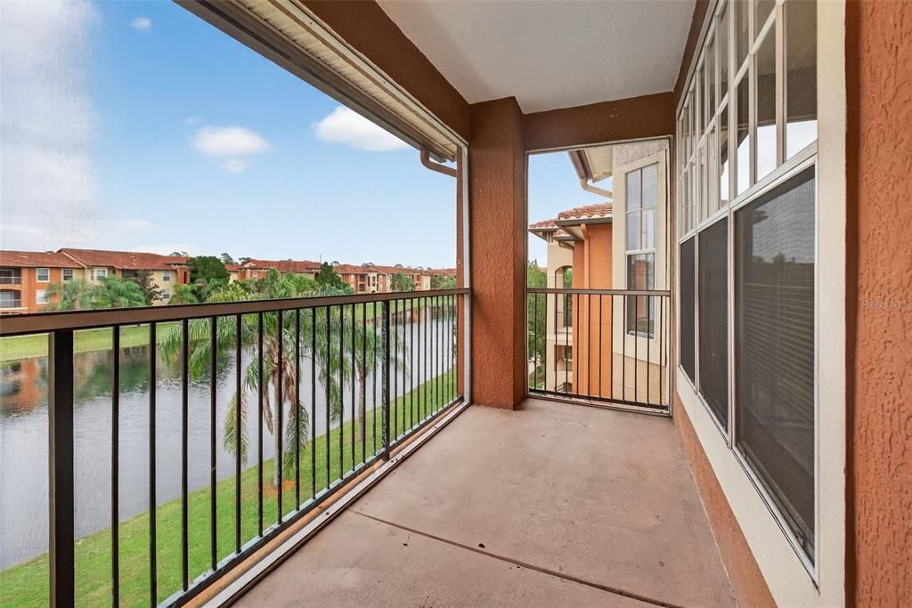 For Sale: $158,000 (2 beds, 2 baths, 1073 Square Feet)