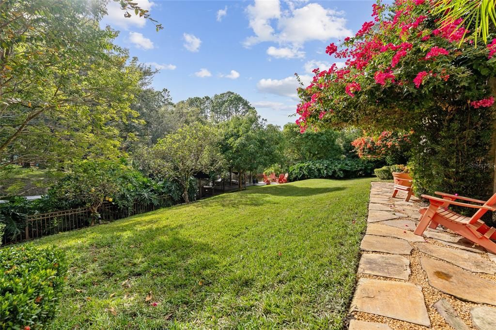 Activo con contrato: $2,999,000 (5 camas, 4 baños, 5776 Pies cuadrados)