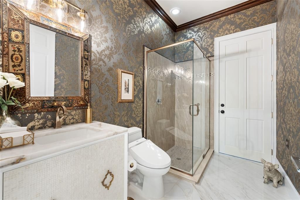 Activo con contrato: $2,999,000 (5 camas, 4 baños, 5776 Pies cuadrados)