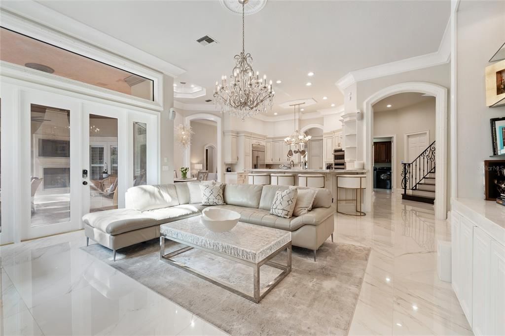Activo con contrato: $2,999,000 (5 camas, 4 baños, 5776 Pies cuadrados)