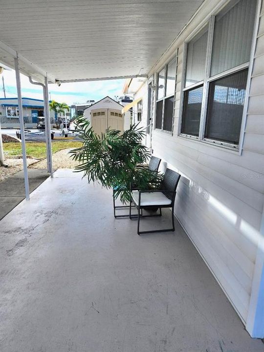 For Sale: $154,900 (2 beds, 1 baths, 880 Square Feet)