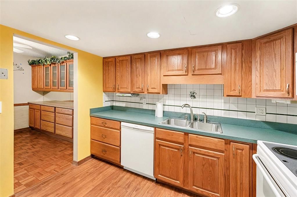 En Venta: $170,000 (3 camas, 2 baños, 1432 Pies cuadrados)