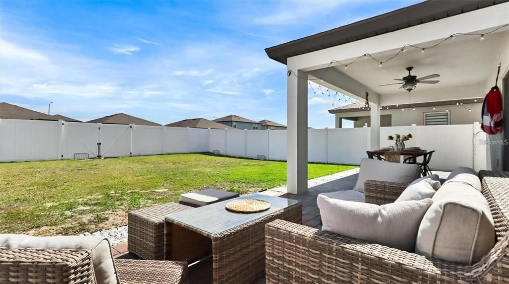 出租: $2,400 (4 贝兹, 2 浴室, 2416 平方英尺)