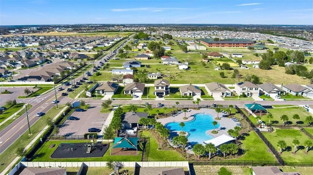 出租: $2,400 (4 贝兹, 2 浴室, 2416 平方英尺)