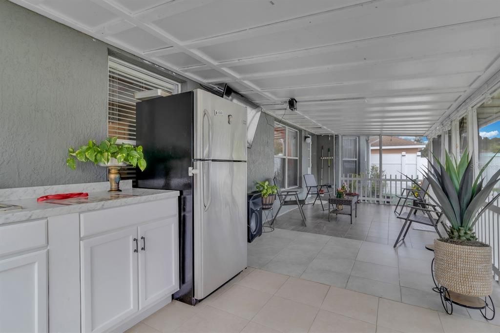 En Venta: $345,000 (4 camas, 2 baños, 2342 Pies cuadrados)