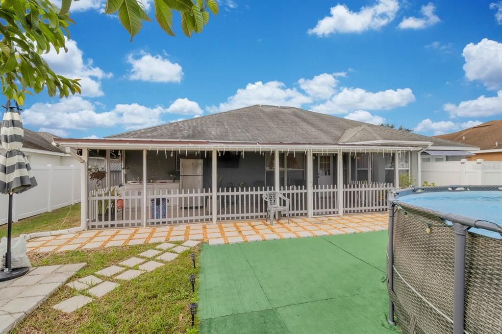 En Venta: $345,000 (4 camas, 2 baños, 2342 Pies cuadrados)